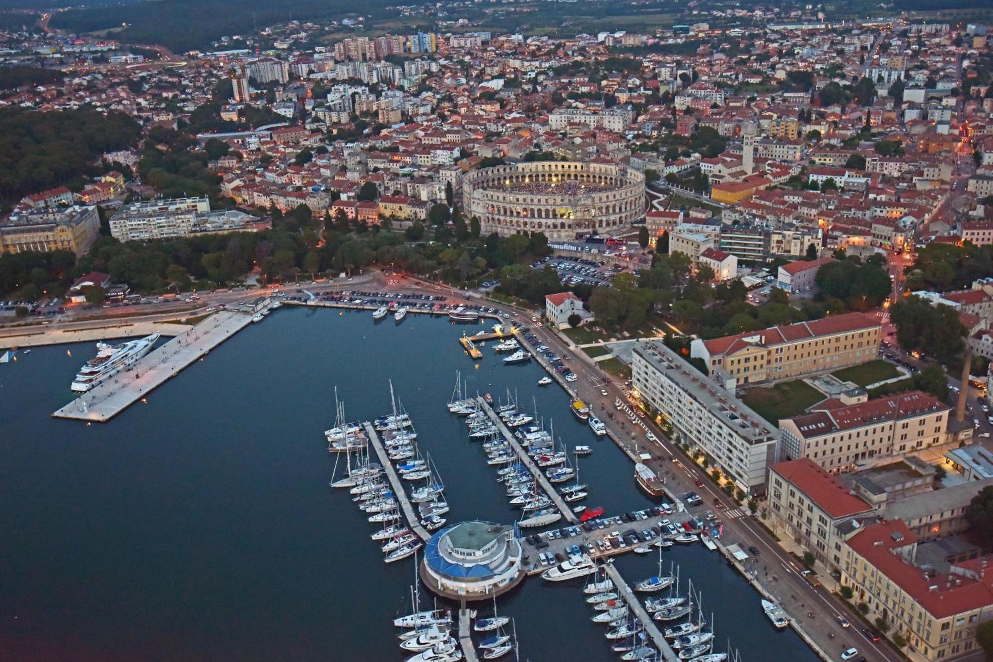 Kaiserwald Pula Luaran gambar